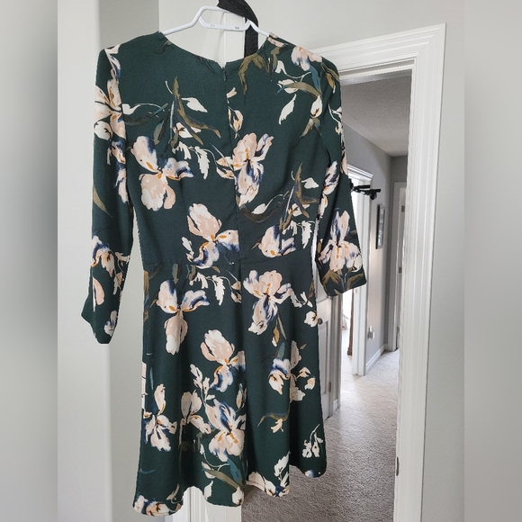 Dynamite Dress - Picture 2 of 3